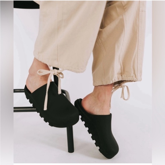 FP MOVEMENT NWT WOMEN'S FP MOVEMENT MULE - Picture 4 of 7